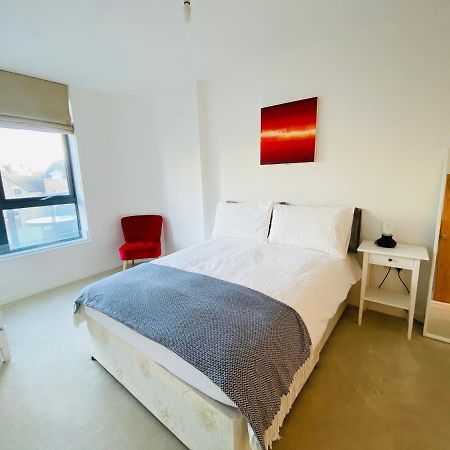 Spacious Two Bedroom Apartment In Balham Лондон Экстерьер фото