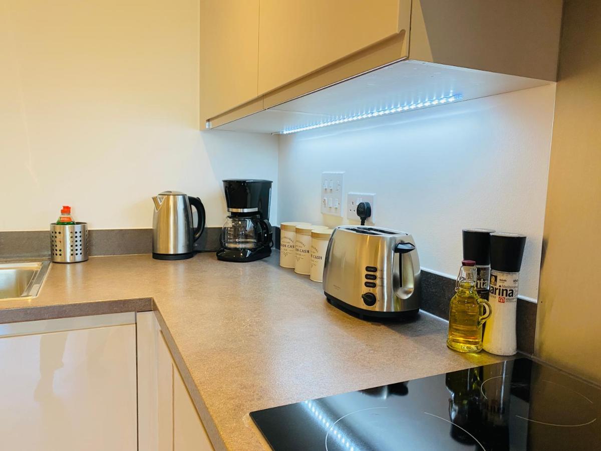 Spacious Two Bedroom Apartment In Balham Лондон Экстерьер фото