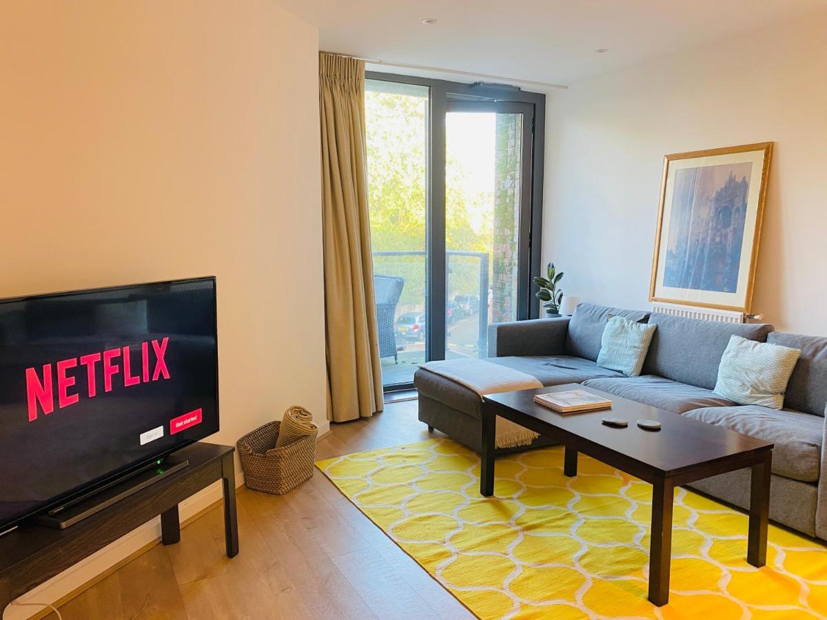 Spacious Two Bedroom Apartment In Balham Лондон Экстерьер фото